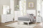 ZUN Classic Traditional 1pc Wooden Chest of 5 Drawers White Finish Bedroom Furniture B011P233290