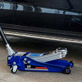 Low level steel vehicle floor standing hydraulic jack with dual piston rapid lift pump, capacity of 06381776