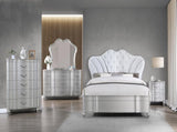 Landmark Traditional Style 3-Drawer Night stand With metal drawer pulls Made with Wood in Silver B009P235327