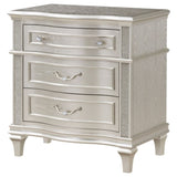 Evangeline Silver Oak 3-Drawer Nightstand B062P344978