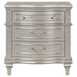Evangeline Silver Oak 3-Drawer Nightstand B062P344978