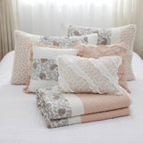 ZUN 6 Piece Cotton Percale Quilt Set with Throw Pillows Blush Full/Queen B035129025