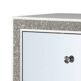 Champagne 2-Drawer Nightstand B062P181340