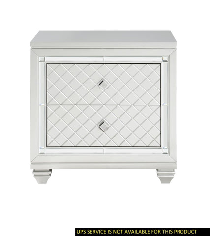 ZUN Classic Style Silver Finish Nightstand 1pc Diamond Pattern Drawers Fronts Glamorous Design Bedroom B011111262