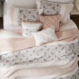 ZUN 6 Piece Cotton Percale Quilt Set with Throw Pillows Blush Full/Queen B035129025