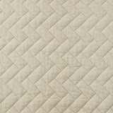 Queen 3 Piece Luxurious Oversized Quilt Set B035129011