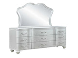 Landmark Traditional Style 9-Drawer Dresser With metal drawer pulls Made with Wood in G150109014