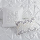 7 Piece Tufted Comforter Set White Cal King B03597211