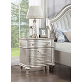 Evangeline Silver Oak 3-Drawer Nightstand B062P344978