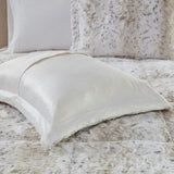 Full/Queen 4PC Faux Fur Comforter Set B03597119