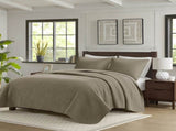 Queen 3 Piece Luxurious Oversized Quilt Set B035129004