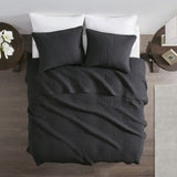 2 Piece Quilt Set Black Twin/Twin XL B035129041