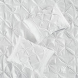 7 Piece Tufted Comforter Set White Queen B03597206