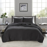 2 Piece Quilt Set Black Twin/Twin XL B035129041
