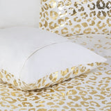 ZUN Metallic Animal Printed Comforter Set B03595938